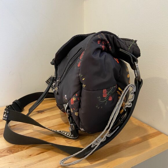Desigual Floral Print Crossbody Bag With Multiple Zipper Compartments&Adjustable - Picture 11 of 16